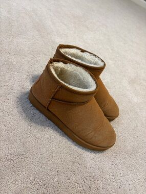 Shearling-Lined Cozy Ankle Boots - Chestnut Brown